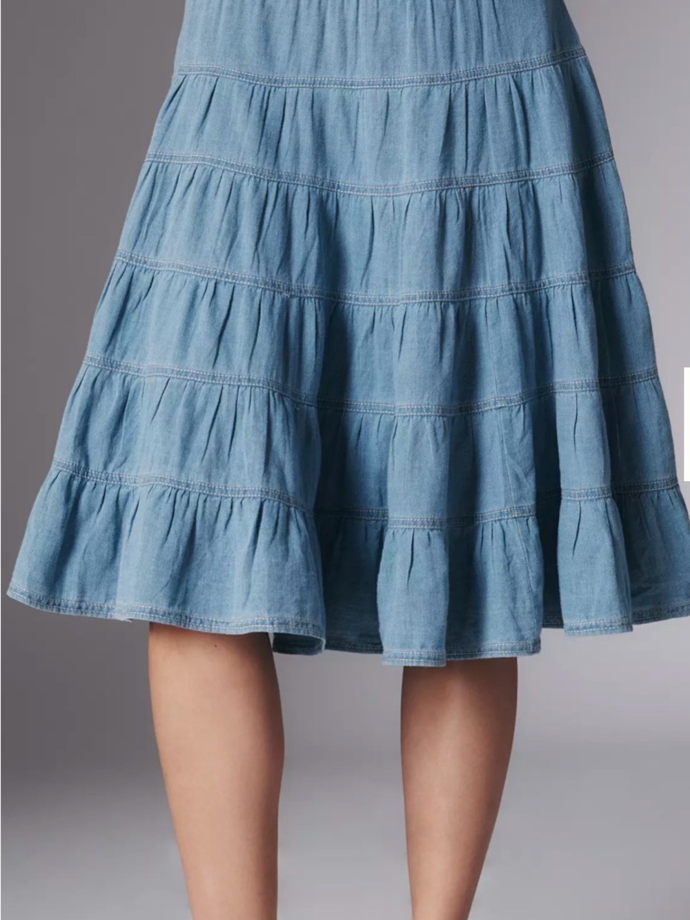NWT PILCRO REESE 100%
COTTON SMOCKED MIDI
SKIRT - small (fits up) - Picture 2 of 6